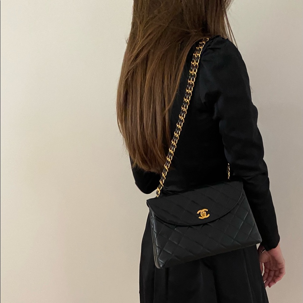Super Rare Vintage 1994-1996 Chanel Medium Large Lambskin Flap Bag - Picture 6 of 12